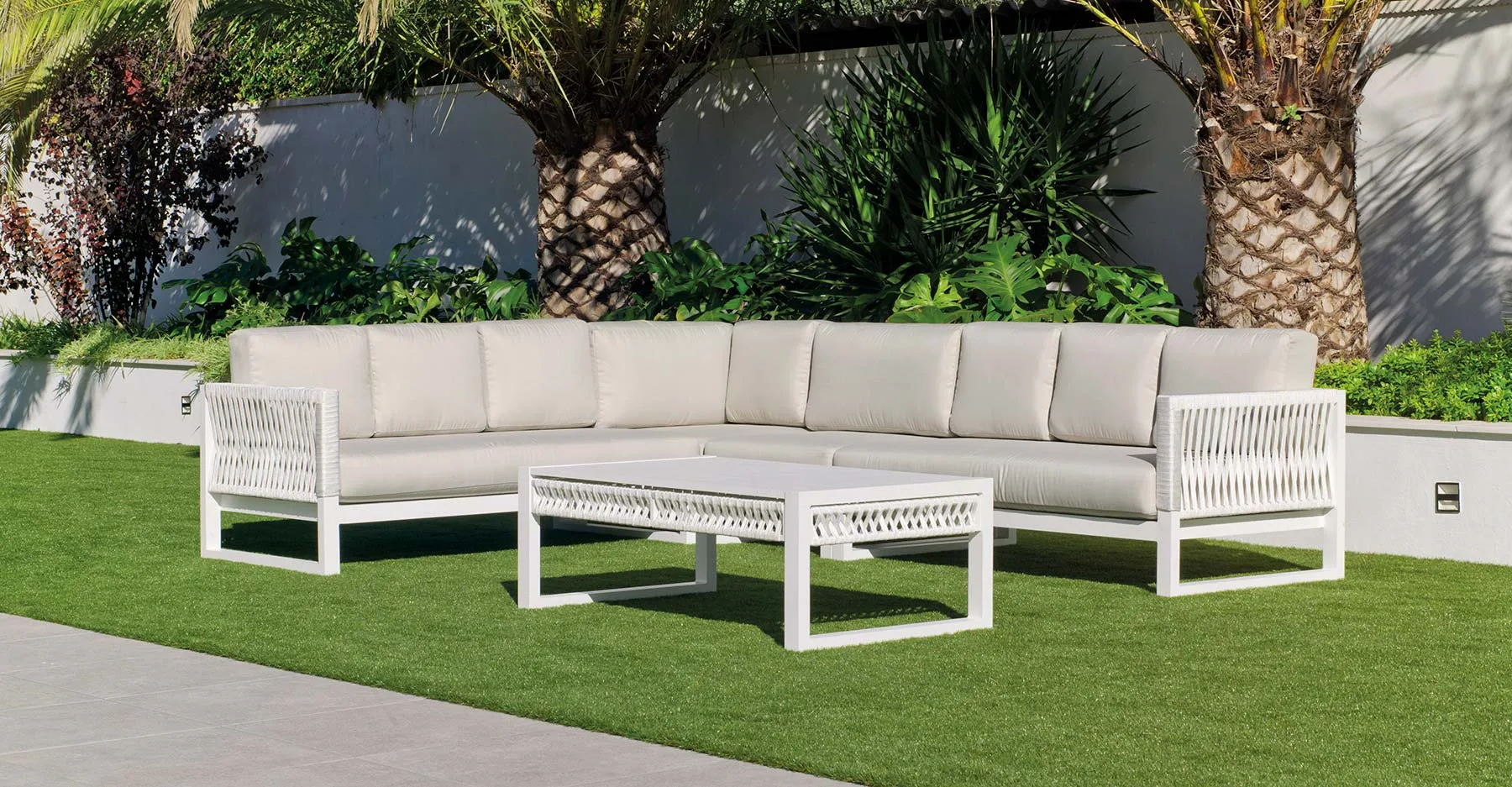 Rinconera de diseño aluminio y cuerda trenzada Monterrey