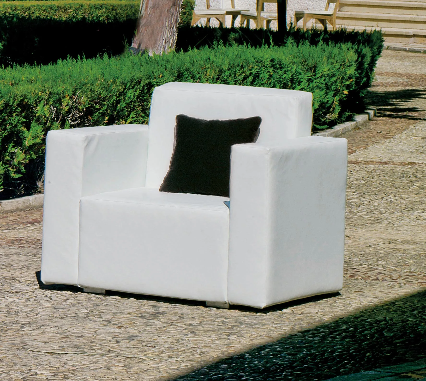 Sillón piel náutica blanca para exterior Comtess