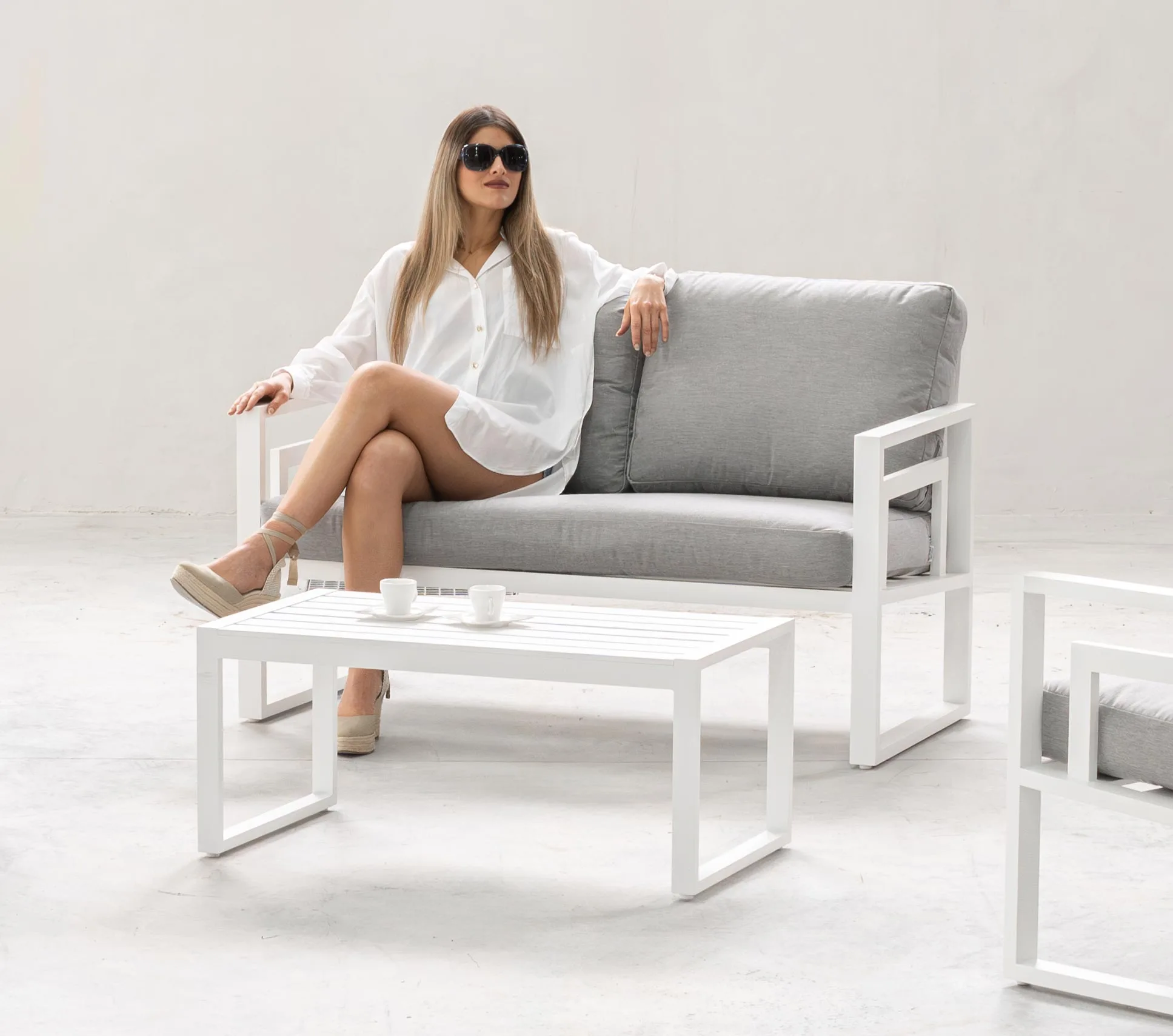 Sofá 2 plazas económico para jardín con 3 años de garantía Senia