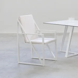 Sillón moderno de líneas rectas Albania