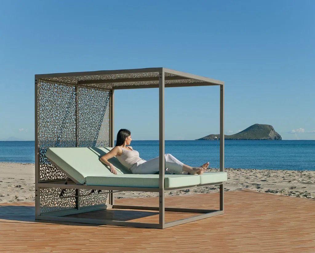 Cama Balinesa de aluminio Mila